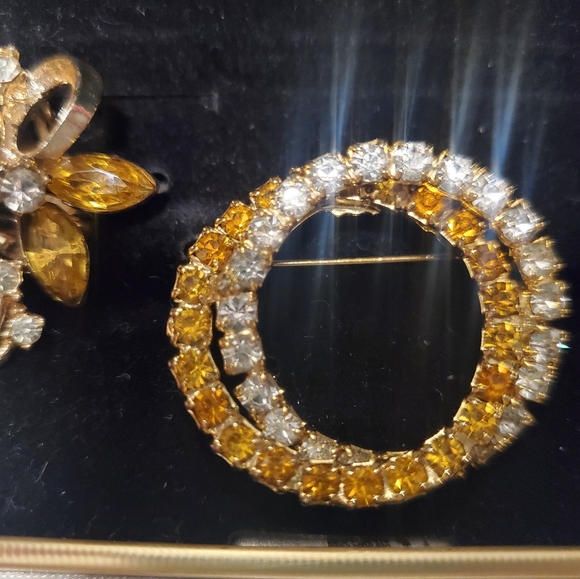 Vintage Jewelry Set ~ Vintage Earrings Rhinestones Yellow ~ Vintage Brooch - Picture 12 of 16